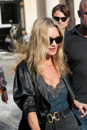 Kate Moss at the Saint Laurent Mens Spring Summer 2027 fashion show at the Bourse du Commerce in Paris on June 23, 2026. Anne Sophie Guebey, Bestimage. Celebrities at the Saint Laurent Mens Spring Summer 2027 fashion show at the Bourse du Commerce in Paris on June 23, 2026, Paris, France,detected_source_language  Copyright: xAnne-SophiexGuebeyx xBestimagexAnne-SophiexGuebeyx xBestimagex