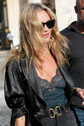 Kate Moss at the Saint Laurent Mens Spring Summer 2027 fashion show at the Bourse du Commerce in Paris on June 23, 2026. Anne Sophie Guebey, Bestimage. Celebrities at the Saint Laurent Mens Spring Summer 2027 fashion show at the Bourse du Commerce in Paris on June 23, 2026, Paris, France,detected_source_language  Copyright: xAnne-SophiexGuebeyx xBestimagexAnne-SophiexGuebeyx xBestimagex