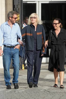 Betty Catroux at the Saint Laurent Mens Spring Summer 2027 fashion show at the Bourse du Commerce in Paris on June 23, 2026. Anne Sophie Guebey, Bestimage. Celebrities at the Saint Laurent Mens Spring Summer 2027 fashion show at the Bourse du Commerce in Paris on June 23, 2026, Paris, France,detected_source_language  Copyright: xAnne-SophiexGuebeyx xBestimagexAnne-SophiexGuebeyx xBestimagex