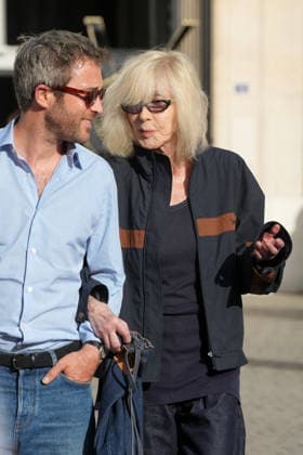 Betty Catroux at the Saint Laurent Mens Spring Summer 2027 fashion show at the Bourse du Commerce in Paris on June 23, 2026. Anne Sophie Guebey, Bestimage. Celebrities at the Saint Laurent Mens Spring Summer 2027 fashion show at the Bourse du Commerce in Paris on June 23, 2026, Paris, France,detected_source_language  Copyright: xAnne-SophiexGuebeyx xBestimagexAnne-SophiexGuebeyx xBestimagex