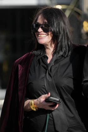 Béatrice Dalle at the Saint Laurent Mens Spring Summer 2027 fashion show at the Bourse du Commerce in Paris on June 23, 2026. Anne Sophie Guebey, Bestimage. Celebrities at the Saint Laurent Mens Spring Summer 2027 fashion show at the Bourse du Commerce in Paris on June 23, 2026, Paris, France,detected_source_language  Copyright: xAnne-SophiexGuebeyx xBestimagexAnne-SophiexGuebeyx xBestimagex