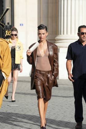 Livia Nunes at the Saint Laurent Mens Spring Summer 2027 fashion show at the Bourse du Commerce in Paris on June 23, 2026. Anne Sophie Guebey, Bestimage. Celebrities at the Saint Laurent Mens Spring Summer 2027 fashion show at the Bourse du Commerce in Paris on June 23, 2026, Paris, France,detected_source_language  Copyright: xAnne-SophiexGuebeyx xBestimagexAnne-SophiexGuebeyx xBestimagex