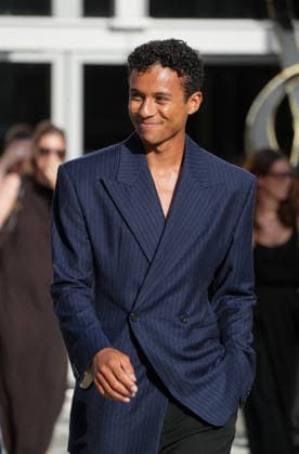 Jaafar Jackson at the Saint Laurent Mens Spring Summer 2027 fashion show at the Bourse du Commerce in Paris on June 23, 2026. Anne Sophie Guebey, Bestimage. Celebrities at the Saint Laurent Mens Spring Summer 2027 fashion show at the Bourse du Commerce in Paris on June 23, 2026, Paris, France,detected_source_language  Copyright: xAnne-SophiexGuebeyx xBestimagexAnne-SophiexGuebeyx xBestimagex