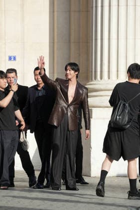 Ahn Hyo-seop at the Saint Laurent Mens Spring Summer 2027 fashion show at the Bourse du Commerce in Paris on June 23, 2026. Anne Sophie Guebey, Bestimage. Celebrities at the Saint Laurent Mens Spring Summer 2027 fashion show at the Bourse du Commerce in Paris on June 23, 2026, Paris, France,detected_source_language  Copyright: xAnne-SophiexGuebeyx xBestimagexAnne-SophiexGuebeyx xBestimagex