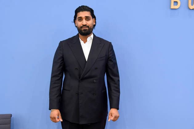 ABB BPK- Said Etris Hashemi, Autor, Initiative 19. Februar Hanau, Bundesvorsitzender des Verbandes binationaler Familien und Partnerschaften bei der Veroeffentlichung des Berichts Vorstellung des zivilgesellschaftlichen Lagebildes antimuslimischer Rassismus und Fallzahlen 2025 auf der BPK Bundespressekonferenz am 24.06.2026 in Berlin Berlin Deutschland *** ABB BPK Said Etris Hashemi, author, February 19 Hanau Initiative, Federal Chair of the Association of Binational Families and Partnerships, at the publication of the report Presentation of the Civil Society Assessment of Anti-Muslim Racism and Case Statistics for 2025 at the BPK Federal Press Conference on June 24, 2026, in Berlin, Germany,detected_source_language