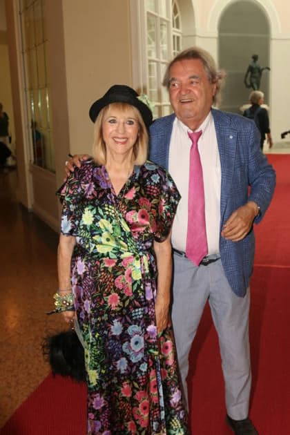 Patricia Riekel und Helmut Markwort bei der 25. Verleihung des Friedenspreises des Deutschen Films Die Brücke im Cuvillies Theater. München, 23.06.2026 *** Patricia Riekel and Helmut Markwort at the 25th presentation of the German Film Peace Prize Die Brücke at the Cuvillies Theater in Munich, June 23, 2026,detected_source_language Copyright: xAgenturxMatthiasxWehnertx xM.xGränzdörferx