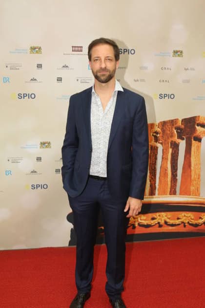 Dominik Maringer bei der 25. Verleihung des Friedenspreises des Deutschen Films Die Brücke im Cuvillies Theater. München, 23.06.2026 *** Dominik Maringer at the 25th presentation of the German Film Peace Prize Die Brücke at the Cuvillies Theater in Munich, June 23, 2026,detected_source_language Copyright: xAgenturxMatthiasxWehnertx xM.xGränzdörferx