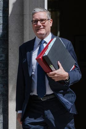 June 24, 2026, London, England, United Kingdom: UK Prime Minister KEIR STARMER departs 10 Downing Street in central London ahead of Prime Minister s Questions in the House of Commons. London United Kingdom  - ZUMAk172 20260624_zip_k172_015 Copyright: xThomasxKrychx