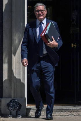 . 24 06 2026. London, United Kingdom. Prime Minister Keir Starmer Leaving For PMQs. Prime Minister Keir Starmer departs No10 Downing Street for PMQs at the House of Commons.  xMartynxWheatleyx xi-Imagesx IIM-26852-0006