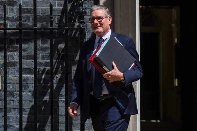 . 24 06 2026. London, United Kingdom. Prime Minister Keir Starmer Leaving For PMQs. Prime Minister Keir Starmer departs No10 Downing Street for PMQs at the House of Commons.  xMartynxWheatleyx xi-Imagesx IIM-26852-0009