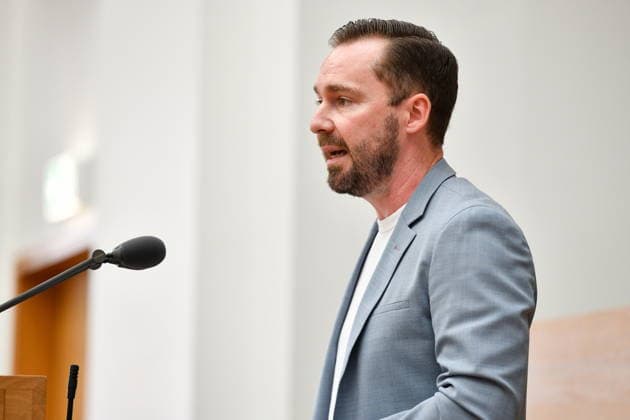 Es findet die Plenarsitzung im Saarländischen Landtag in Saarbrücken am Mittwoch (24.06.2026) statt. Im Bild: David Maass, MdL (SPD) *** The plenary session of the Saarland State Parliament will take place in Saarbrücken on Wednesday, June 24, 2026. Pictured bub