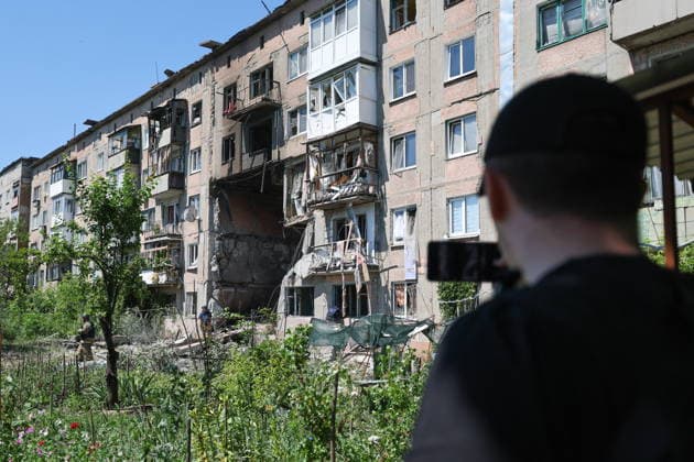 RUSSIA, GORLOVKA - JUNE 24, 2026: An apartment block destroyed in a drone attack Gorlovka Russia  - ZUMAt113 20260624_zaa_t113_158 Copyright: xDmitryxYagodkinx
