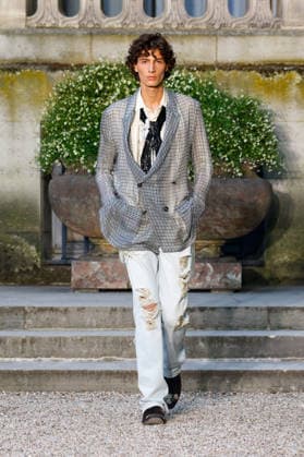 Dior Homme Ready-to-Wear Mens Spring Summer 2027 Fashion Show during Paris Fashion Week, France, on June 24, 2026 Bestimage Runway during the Dior Homme Men’s Spring Summer 2027 fashion show as part of Paris Fashion Week on June 24, 2026 in Paris, France Paris, France,detected_source_language  Copyright: xAgencex xBestimagexAgencex xBestimagex