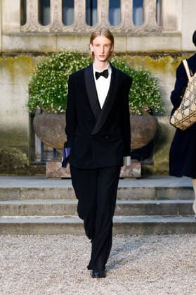 Dior Homme Ready-to-Wear Mens Spring Summer 2027 Fashion Show during Paris Fashion Week, France, on June 24, 2026 Bestimage Runway during the Dior Homme Men’s Spring Summer 2027 fashion show as part of Paris Fashion Week on June 24, 2026 in Paris, France Paris, France,detected_source_language  Copyright: xAgencex xBestimagexAgencex xBestimagex