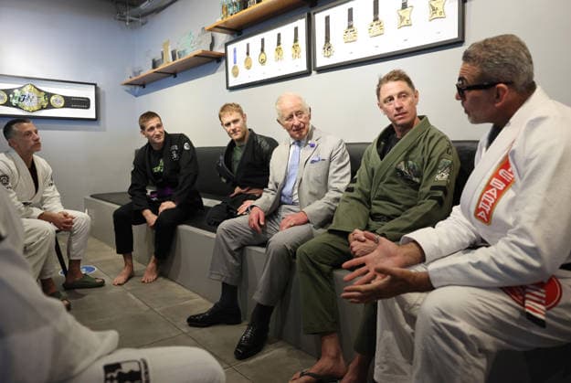 The King Hears How The Charity Reorg Uses Jiu Jitsu To Support Those Facing Physical, Mental And Social Challenges LONDON, ENGLAND - JUNE 24: King Charles III (C) joins a discussion with founder of REORG Charity Sam Sheriff (second right) and students about physical, mental and social challenges during a visit to charity REORG at the Roger Gracie Brazilian Jiu Jitsu Academy on June 24, 2026 in London, England. REORG supports military personnel, veterans and emergency service workers through Brazilian Jiu Jitsu training in safe and supportive environments., Credit:Chris Jackson PA ROTA - B68 Avalon United Kingdom, England, London  Copyright: xChrisxJacksonx xPAxROTAx-xB68x xAvalonx 1112203159