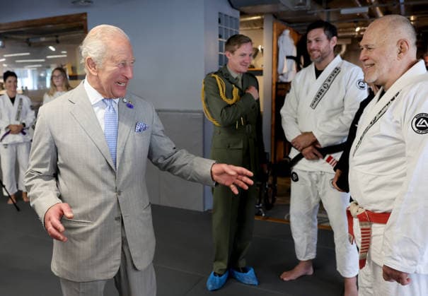 The King Hears How The Charity Reorg Uses Jiu Jitsu To Support Those Facing Physical, Mental And Social Challenges LONDON, ENGLAND - JUNE 24: King Charles III laughs with Mauricio Gomes (R) during a visit to charity REORG at the Roger Gracie Brazilian Jiu Jitsu Academy on June 24, 2026 in London, England. REORG supports military personnel, veterans and emergency service workers through Brazilian Jiu Jitsu training in safe and supportive environments., Credit:Chris Jackson PA ROTA - B68 Avalon United Kingdom, England, London  Copyright: xChrisxJacksonx xPAxROTAx-xB68x xAvalonx 1112203212