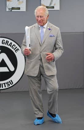The King Hears How The Charity Reorg Uses Jiu Jitsu To Support Those Facing Physical, Mental And Social Challenges LONDON, ENGLAND - JUNE 24: King Charles III smiles after receiving a white belt during a visit to charity REORG at the Roger Gracie Brazilian Jiu Jitsu Academy on June 24, 2026 in London, England. REORG supports military personnel, veterans and emergency service workers through Brazilian Jiu Jitsu training in safe and supportive environments., Credit:Chris Jackson PA ROTA - B68 Avalon United Kingdom, England, London  Copyright: xChrisxJacksonx xPAxROTAx-xB68x xAvalonx 1112203225