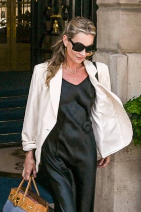 Kate Moss leaves the Ritz Paris hotel to head to the airport in Paris, France, on June 24, 2026. Gedeon Taib, Bestimage. Kate Moss leaves the Ritz Paris hotel to head to the airport in Paris, France, on June 24, 2026. Paris, France  Copyright: xGedeonxTaiebx xBestimagexGedeonxTaiebx xBestimagex