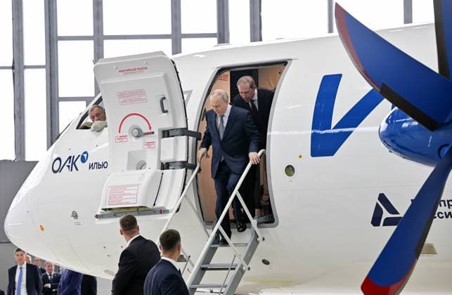 Russia Putin Central Federal District 9194495 24.06.2026 Russian President Vladimir Putin, accompanied by First Deputy Prime Minister Denis Manturov, inspects the Ilyushin Il-114-300, a twin-engine turboprop short-haul regional airliner, during a visit to the Gromov Flight Research Institute in Zhukovsky, outside Moscow, Russia. Yuri Kochetkov Sputnik Zhukovsky Moscow region Russia  Copyright: xYurixKochetkovx