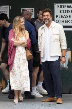 Kate Hudson und Javier Bardem bei den Dreharbeitem zum Kinofilm Hello & Paris in Downtown Manhattan. New York, 23.06.2026 *** Kate Hudson and Javier Bardem on the set of the movie *Hello Paris* in Downtown Manhattan, New York, June 23, 2026 Foto:xJ.xShorex xFuturexImagex hello_6602
