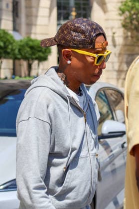 Pharrell Williams and his wife Helen Lasichanh were spotted leaving the Parisian luxury hotel The Ritz the day after the Louis Vuitton Spring Summer 2027 Men’s Ready-to-Wear Collection fashion show during Paris Fashion Week, France, on June 24, 2026. Enzo Hingant Bertrand Bestimage Pharrell Williams and his wife Helen Lasichanh were seen out and about in Paris during Paris Fashion Week, in Paris, France, on June 24, 2026. Pictured: Pharrell Williams and Helen Lasichanh, Paris, France  Copyright: xEnzoxHingant-Bertrandx xBestimagexEnzoxHingant-Bertrandx xBestimagex