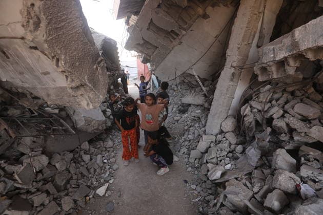Displaced Palestinians endure hardship amid destruction in Gaza City Displaced Palestinians continue their daily lives among war-damaged buildings in the al-Zeitoun neighborhood east of Gaza City on June 24, 2026. Residents face difficult humanitarian conditions following widespread damage to infrastructure caused by the war, amid shortages of basic services and a lack of adequate shelter. Photo by Bilal Osama apaimages Gaza city Gaza Strip Palestinian Territory 240626_Gaza_BO_01(11) Copyright: xapaimagesxBilalxOsamax xapaimagesx
