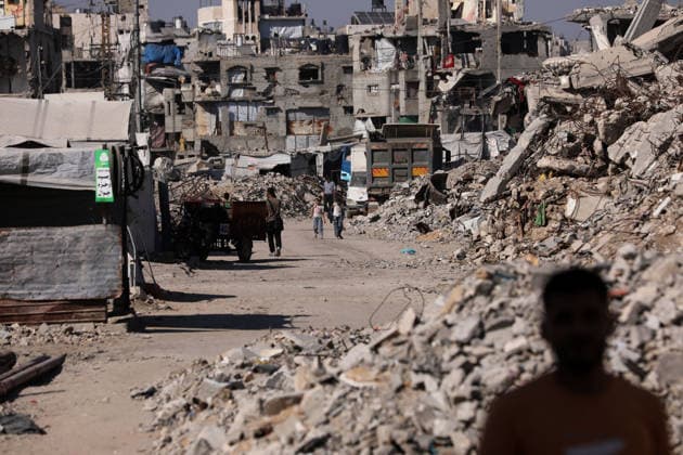 Displaced Palestinians endure hardship amid destruction in Gaza City Displaced Palestinians continue their daily lives among war-damaged buildings in the al-Zeitoun neighborhood east of Gaza City on June 24, 2026. Residents face difficult humanitarian conditions following widespread damage to infrastructure caused by the war, amid shortages of basic services and a lack of adequate shelter. Photo by Bilal Osama apaimages Gaza city Gaza Strip Palestinian Territory 240626_Gaza_BO_01(25) Copyright: xapaimagesxBilalxOsamax xapaimagesx