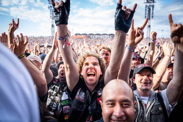 Denmark Copenhell 2026 The audiens greets American rock legend Alice Cooper as he preforms during the Copenhell festival in Copenhagen, Denmark, Wednesday, June 24, 2026. (Photo: Sebastian Elias Uth Ritzau Scanpix) , Denmark *** Denmark Copenhell 2026 The audience greets American rock legend Alice Cooper as he performs during the Copenhell festival in Copenhagen, Denmark, on Wednesday, June 24, 2026. Photo by Sebastian Elias Uth, Ritzau Scanpix, Denmark  Copyright: Ritzau Scanpix SebastianxEliasxUthx spdk20260624-184758-L