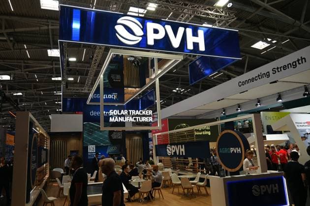 Die Intersolar Europe findet bis Donnerstag, den 25. Juni 2026 auf der Messe München statt. Sie ist die weltweit führende Fachmesse für die Solarwirtschaft und der grösste Teil von The smarter E Europe, Europas grösster Messeallianz für die Energiewirtschaft. Foto: Messestand PVH - PV Hardware *** Intersolar Europe will take place at the Munich Trade Fair Center through Thursday, June 25, 2026. It is the world’s leading trade fair for the solar industry and the largest component of The smarter E Europe, Europe’s largest trade fair alliance for the energy sector. Photo: PVH PV Hardware booth