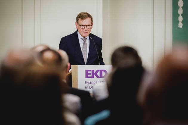 Johann Wadephul (CDU), Bundesaussenminister, aufgenommen im Rahmen des Festaktes zum Johannisfest der EKD (Evangelische Kirche Deutschland) in der Franzoesischen Friedrichstadtkirche in Berlin, 24.06.2026. Fotografiert im Auftrag des Auswaertigen Amtes. Berlin Deutschland *** Johann Wadephul (CDU), Federal Minister of Foreign Affairs, photographed during the ceremony marking the St. John’s Festival of the EKD (Evangelical Church in Germany) at the French Friedrichstadt Church in Berlin, June 24, 2026. Photographed on behalf of the Federal Foreign Office, Berlin, Germany Copyright: xFlorianxGaertner AAx