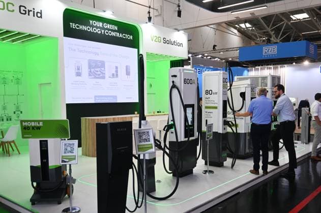 Die Intersolar Europe findet bis Donnerstag, den 25. Juni 2026 auf der Messe München statt. Sie ist die weltweit führende Fachmesse für die Solarwirtschaft und der grösste Teil von The smarter E Europe, Europas grösster Messeallianz für die Energiewirtschaft. Foto: Messestand Udenco *** Intersolar Europe will take place at the Munich Trade Fair Center through Thursday, June 25, 2026. It is the world’s leading trade fair for the solar industry and the largest component of The smarter E Europe, Europe’s largest trade fair alliance for the energy sector. Photo: Udenco booth