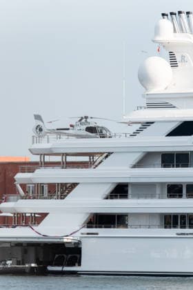 Superyacht Boardwalk moored in the port of Naples NAPLES, ITALY - JUNE 24: Superyacht Boardwalk of U.S. Ambassador to Italy Tilman Fertitta is moored in the port of Naples, Italy, on June 24, 2026. Tilman Fertitta reportedly expressed his intention to anchor near St. Mark’s Basin during the Redentore celebrations in Venice, sparking protests from environmental groups and civic organizations. While waiting to see what the Venetian authorities’ final decision will be, Fertitta has chosen Naples as his base. Eliano Imperato Anadolu Naples Italy. Editorial use only. Please get in touch for any other usage.  Copyright: x2026xAnadoluxElianoxImperatox