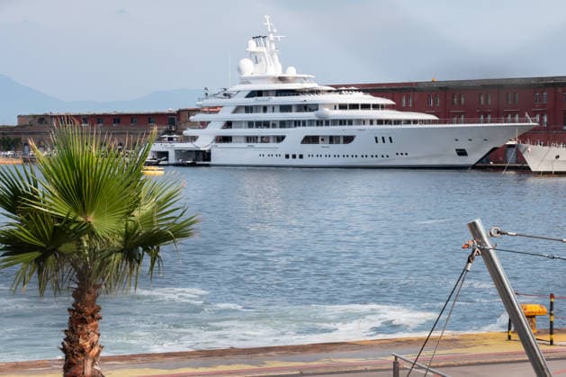Superyacht Boardwalk moored in the port of Naples NAPLES, ITALY - JUNE 24: Superyacht Boardwalk of U.S. Ambassador to Italy Tilman Fertitta is moored in the port of Naples, Italy, on June 24, 2026. Tilman Fertitta reportedly expressed his intention to anchor near St. Mark’s Basin during the Redentore celebrations in Venice, sparking protests from environmental groups and civic organizations. While waiting to see what the Venetian authorities’ final decision will be, Fertitta has chosen Naples as his base. Eliano Imperato Anadolu Naples Italy. Editorial use only. Please get in touch for any other usage.  Copyright: x2026xAnadoluxElianoxImperatox
