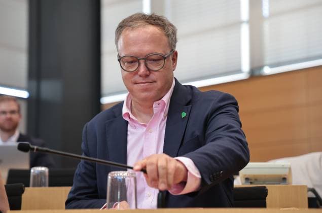 Plenum Thueringer Landtag 24.06.2026, Erfurt, Thueringer Landtag, 46. Plenarsitzung, Sonderplenum - Bundesparteitag der AfD vor rechtswidrigen Blockaden und politischer Einschuechterung schuetzen im Bild: Ministerpraesident Mario Voigt (CDU) *** Plenary Session of the Thuringian State Parliament, June 24, 2026, Erfurt, Thuringian State Parliament, 46th Plenary Session, Special Plenary Session: Protecting the AfD Federal Party Convention from Illegal Blockades and Political Intimidation. Pictured: Minister President Mario Voigt (CDU)