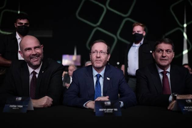 Netanyahu Addresses Annual Local Government Conference TEL AVIV, ISRAEL JUNE 24, 2026: Amir Ohana, Isaac Herzog during the annual Local Government Conference in Tel Aviv. The event was attended by senior Israeli government ministers, local authority leaders, and public officials to discuss national and municipal issues. Tel-Aviv Israel Copyright: x xTomerxNeubergx xJNAxPressx