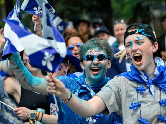 June 24, 2026, Montreal, Pq, Canada: Des membres de la foule applaudissent lors du do filo de la foÂªte de la Saint-Jean-Baptiste o Montro al, le mercredi 24 juin 2026. LA PRESSE CANADIENNE Montreal Canada  - ZUMAc35_ 20260624_zaf_c35_144 Copyright: xGrahamxHughesx