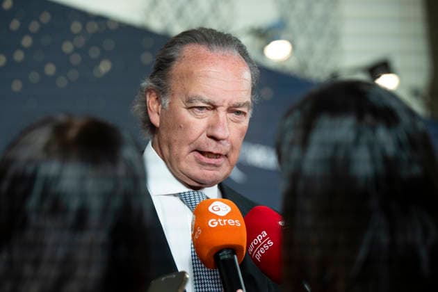 Beef Awards Red Carpet Bertin Osborne attends the Beef Awards Red Carpet at Plaza de las Ventas in Madrid. June 24, 2026, Spain Madrid Spain Copyright: xAtilanoxGarciax xSOPAxImagesx photos24970