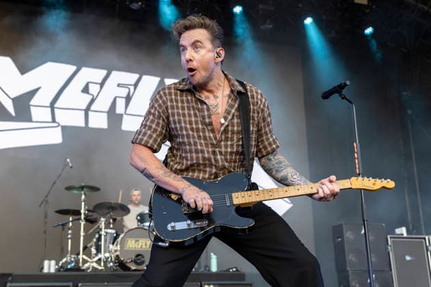 McFly perform at Halifax Piece Hall Danny Jones of McFly performs at Piece Hall, Halifax, 24th June 2026, Credit:Mike Gray MIKE GRAY - B4227 Avalon  Copyright: xMikexGrayx xMIKExGRAYx-xB4227x xAvalonx 1112281135