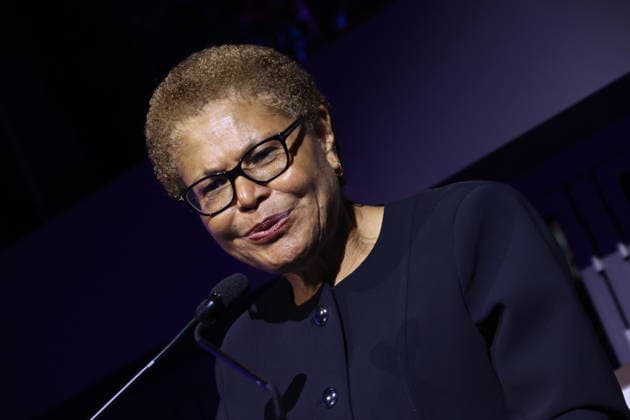 Los Angeles Ca June 24: Mayor Karen Bass at the 2026 LAUL Awards on June 24, 2026 Credit: USA - ZUMAa123 20260624_zaa_a123_006 Copyright: xAdMediax