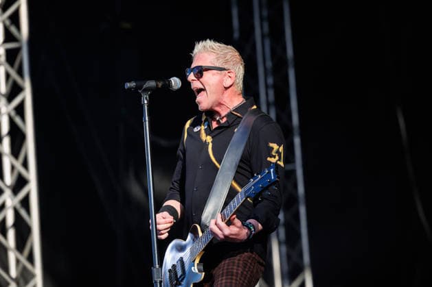 The Offspring live at Tons of Rock 2026 Oslo, Norway. 24th, June 2026. The American rock band The Offspring performs a live concert during the Norwegian music festival Tons of Rock 2026 in Oslo. Here singer and guitarist Dexter Holland is seen live on stage. Norway, Oslo  Copyright: xGonzalesxPhoto KetilxMartinsenx
