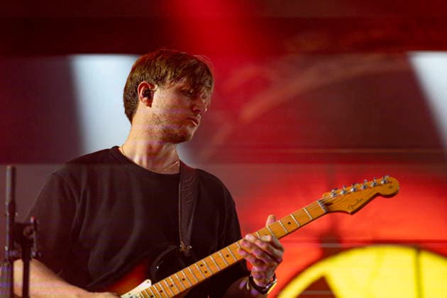 CELEBRITES : Printemps de Perouges - Saint-Maurice-de-Remens (01) France - 24 06 2026 Luc Ledy-Lepine du groupe The Australian Pink Floyd Show se produit sur la scene du festival Printemps de PÃ rouges au chÃ¢teau de Saint-Maurice-de-RÃ mens (01 - France-) le 24 06 2026. Photo Sandrine Thesillat PsNewZ  Copyright: xSandrinexTHESILLATx