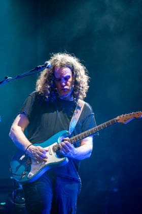 CELEBRITES : Printemps de Perouges - Saint-Maurice-de-Remens (01) France - 24 06 2026 David Domminney Fowler du groupe The Australian Pink Floyd Show se produit sur la scene du festival Printemps de PÃ rouges au chÃ¢teau de Saint-Maurice-de-RÃ mens (01 - France-) le 24 06 2026. Photo Sandrine Thesillat PsNewZ  Copyright: xSandrinexTHESILLATx