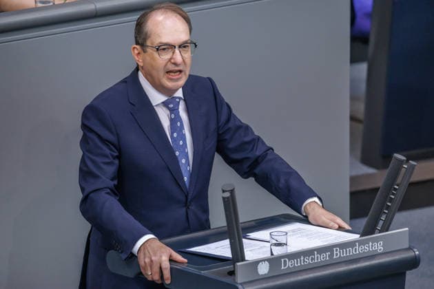 Bundestag Alexander Dobrindt (CSU), Bundesinnenminister im Deutschen Bundestag am 25.06.26 in Berlin. Berlin Berlin Deutschland Bundestag *** Bundestag Alexander Dobrindt CSU, Federal Minister of the Interior, at the German Bundestag on June 25, 2026, in Berlin, Berlin, Berlin, Germany, Bundestag