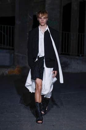 Songzio Men s Ready-to-Wear Spring Summer 2027 Collection Fashion Show at Paris Fashion Week on June 24, 2026 Songzio Men s Ready-to-Wear Spring Summer 2027 Collection Fashion Show at Paris Fashion Week on June 24, 2026, Paris, France  Copyright: xAgencex xBestimagexAgencex xBestimagex