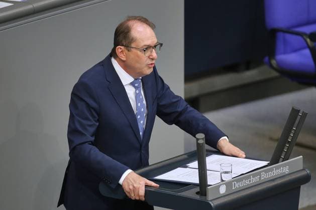 Berlin, Deutschland, 25.06.2026: Deutscher Bundestag: 86. Bundestagssitzung: Bundesminister des Innern Alexander Dobrindt (CSU) *** Berlin, Germany, June 25, 2026 German Bundestag 86th Session of the Bundestag Federal Minister of the Interior Alexander Dobrindt (CSU) Copyright: xdtsxNachrichtenagenturx dts_124872