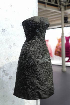 Illustration: Azzedine Alaïa and Christian Dior: Two Masters of Haute Couture Exhibition at the Azzedine Alaïa Foundation in Paris on June 24, 2026 Anne Sophie Guebey Bestimage Exhibition: Azzedine Alaïa and Christian Dior—Two Masters of Haute Couture at the Azzedine Alaïa Foundation in Paris, Paris, France  Copyright: xAnne-SophiexGuebeyx xBestimagexAnne-SophiexGuebeyx xBestimagex