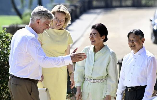 King Philippe - Filip of Belgium, Queen Mathilde of Belgium, Japanese Emperor Naruhito and Japanese Empress Masako pictured during a visit to the Royal Greenhouses and the Japanese Tower in Laken - Laeken, Brussels, during an official state visit of the Japanese Emperor and Empress to Belgium, on Thursday 25 June 2026. The Emperor and Empress of Japan visit Belgium from June 20-25.  ERICxLALMAND 179220010