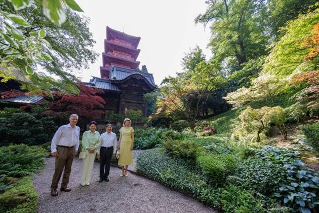 Japanese imperial couple concludes state visit to Belgium BRUSSELS, BELGIUM – JUNE 25: (----EDITORIAL USE ONLY MANDATORY CREDIT - OLIVIER MATTHYS POOL EPA - NO MARKETING NO ADVERTISING CAMPAIGNS - DISTRIBUTED AS A SERVICE TO CLIENTS----) Belgium s King Philippe and Queen Mathilde accompany Japan s Emperor Naruhito and Empress Masako during a visit to the Japanese Tower and its gardens in the Royal Domain of Laeken in Brussels, Belgium, on June 25, 2026. The visit took place on the final day of the Japanese imperial couple s state visit to Belgium marking the 160th anniversary of diplomatic relations between the two countries. Built between 1900 and 1904 on the orders of King Leopold II, the nearly 50-meter-high Japanese Tower is one o  Copyright: x2026xAnadoluxOlivierxMatthys Poolx