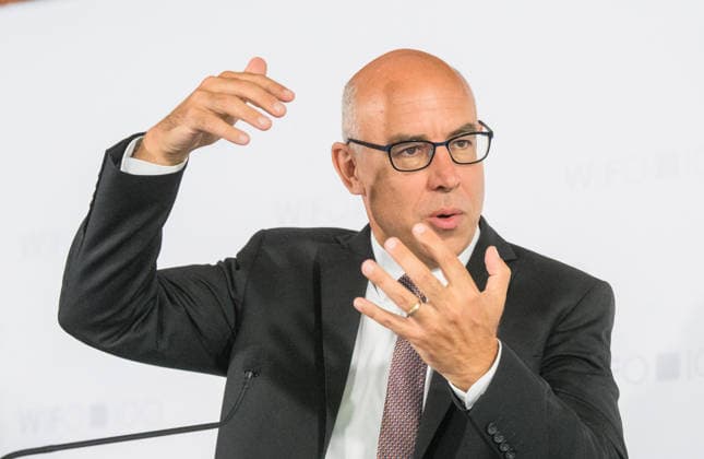 Â photonews.at - Wien, 25.06.2026. Pressekonferenz zur Sommerprognose 2026 und 2027 von WIFO und IHS. Vertreter des Österreichischen Instituts für Wirtschaftsforschung (WIFO) und des Instituts für Höhere Studien (IHS) präsentieren die aktuelle Konjunkturprognose für Österreich und geben einen Ausblick auf die wirtschaftliche Entwicklung in den Jahren 2026 und 2027. PHOTO: WIFO-Direktor Gabriel Felbermayr Press conference on the 2026 and 2027 Summer Economic Forecast by WIFO and IHS. Representatives of both institutes present their latest economic outlook for Austria. Konjunktur, Wirtschaft, Wirtschaftswachstum, Wirtschaftsprognose, Wirtschaftsausblick, Inflation, Arbeitsmarkt, Beschäftigung, Arbeitslosigkeit, Budget, Staatsfin 