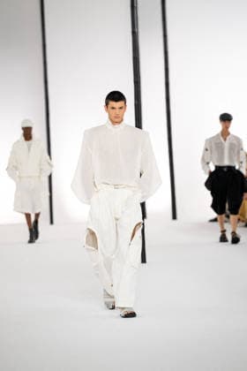 PFW - Issey Miyake - Runway A model presents a creation by IM Issey Miyake Men Miyake Design Studio team as part of their Menswear Spring-Summer 2027 collection show for fashion house Issey Miyake during Men s Fashion Week in Paris, France, June 25, 2026. Photo by Alexis Jumeau ABACAPRESS.COM Paris France  Copyright: xJumeauxAlexis ABACAx